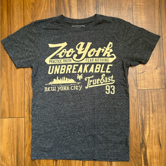 Zoo York Tee Unbreakable * Size Small Men & Woman * NEW like Condition. - Picture 1 of 6